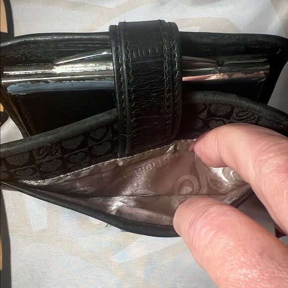 Brighton Bellissimo Heart Small Wallet - Picture 3 of 11